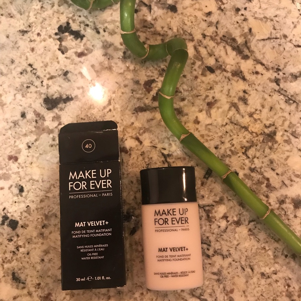 New with box Makeup Forever Mat Velvet foundation